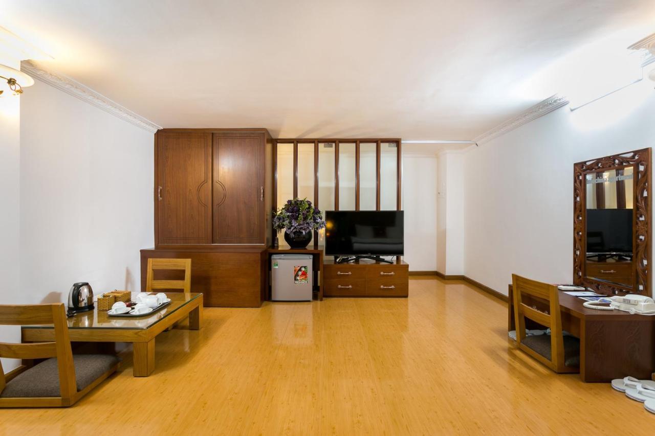 Indochine Ben Thanh Hotel & Apartments Хошимин Экстерьер фото